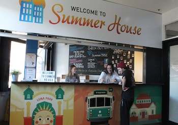 summer house backpackers melbourne