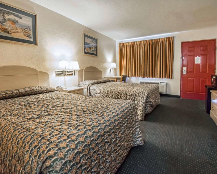 rodeway inn gainesville university area
