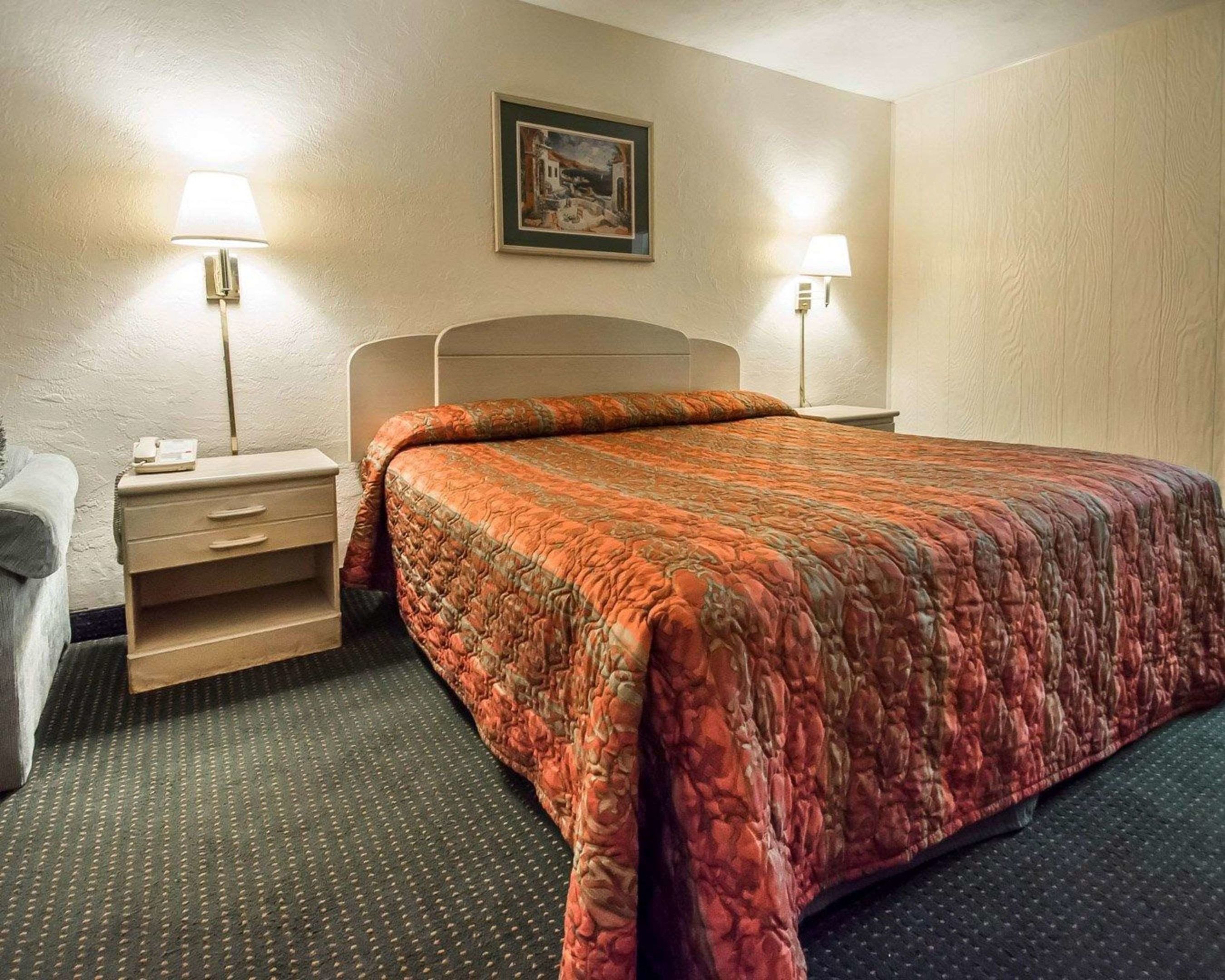 rodeway inn gainesville university area