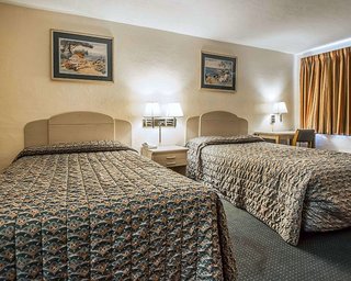 rodeway inn gainesville university area