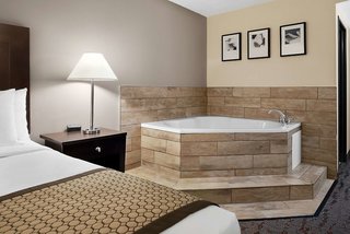 Baymont By Wyndham Belleville Airport Area,Detroit>>Belleville,2.5 star