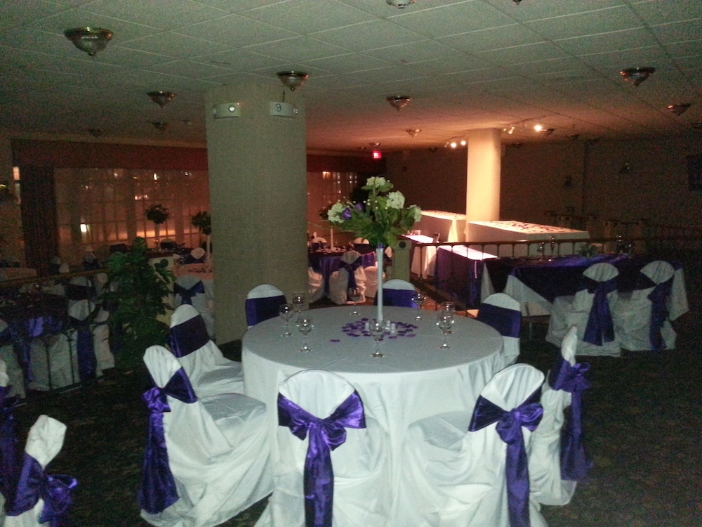 jackson hotel and convention center