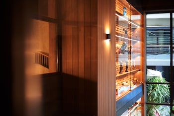 white palace bangkok