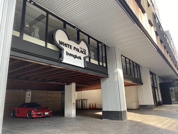 white palace bangkok