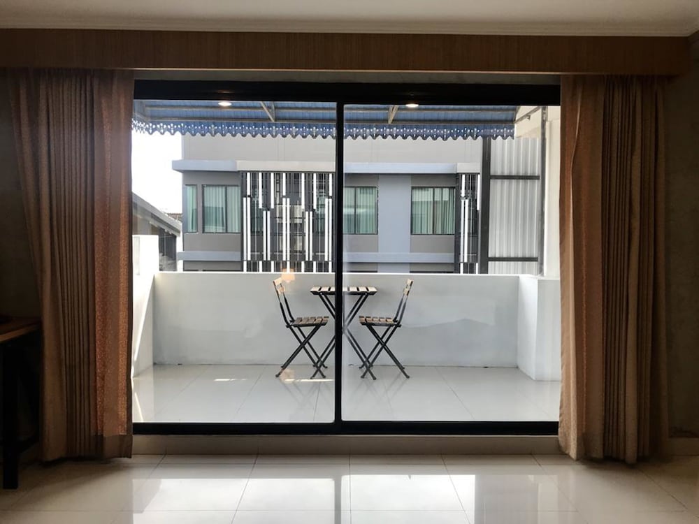 white palace bangkok