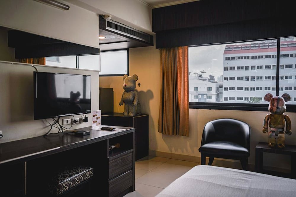 white palace bangkok