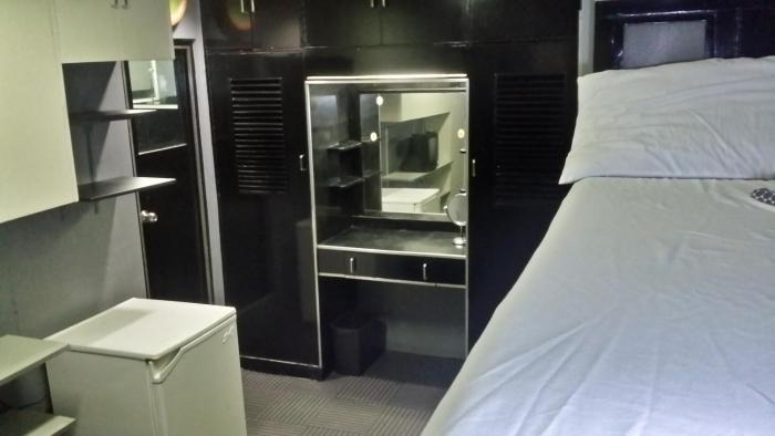 ervoruto hostel makati