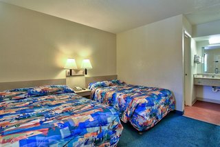 Motel 6 Phoenix East,Paradise Valley>>Camelback East,2 star