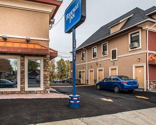 Rodeway Inn,Lyndhurst>>Belleville,2 star