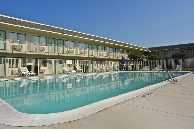 motel 6 austin tx north