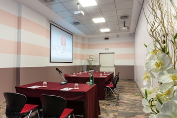 Montresor Hotel Tower,Castelnuovo Del Garda>>Bussolengo,4 star