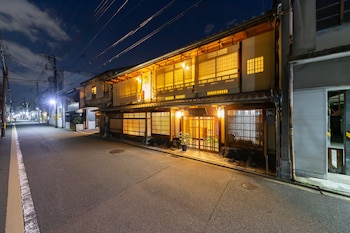 traditional kyoto inn serving kyoto cuisine izuyasu