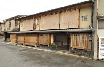 traditional kyoto inn serving kyoto cuisine izuyasu