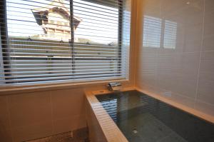 gion ryokan karaku