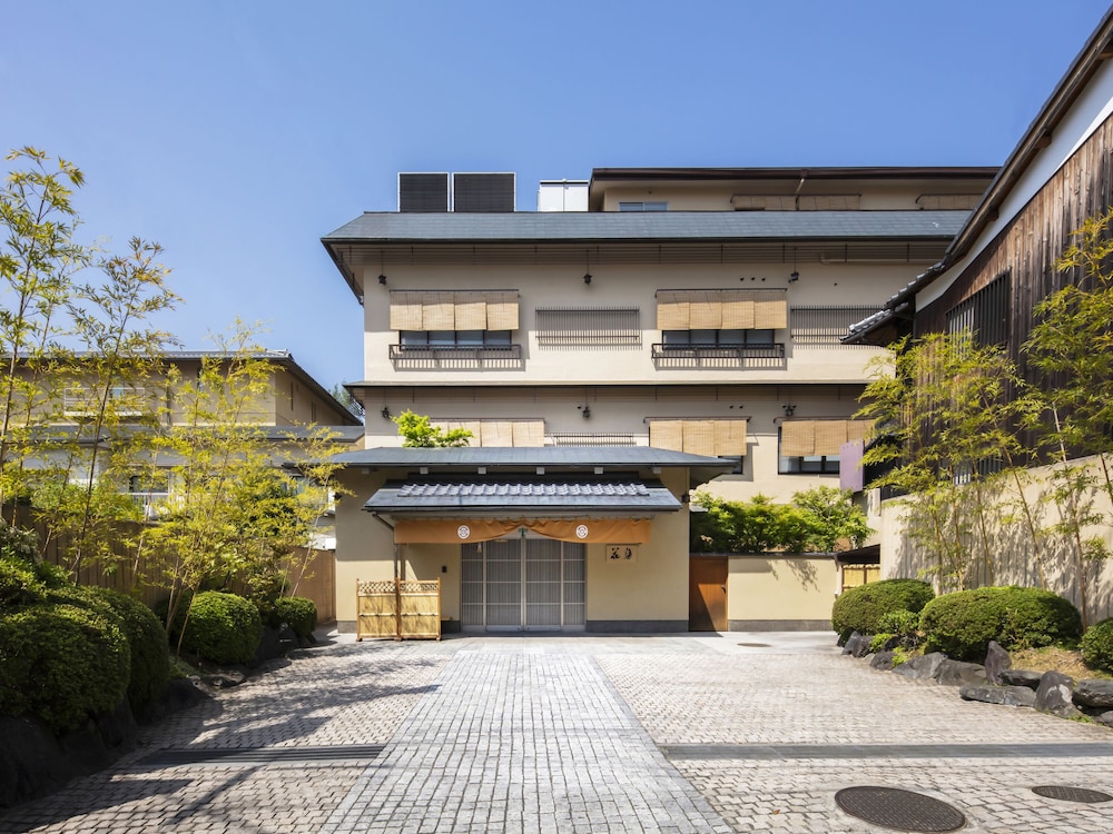 gion ryokan karaku