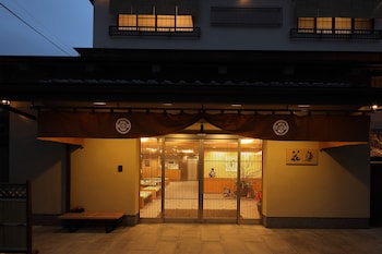 gion ryokan karaku