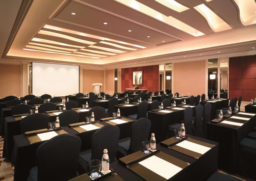 pudong shangri la shanghai