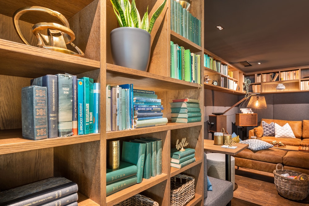 mosaic house design hotel