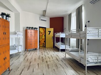 quo milano hostel