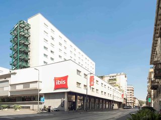 Ibis Milano Centro,Via Finocchiaro Aprile Camillo 2,3 star