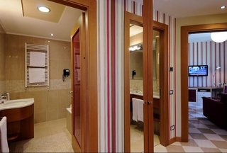 Una Hotels The One Milano,San Donato Milanese>>Milan,4 star