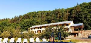 restland dilijan family hotel
