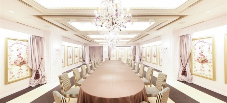 hotel plumm