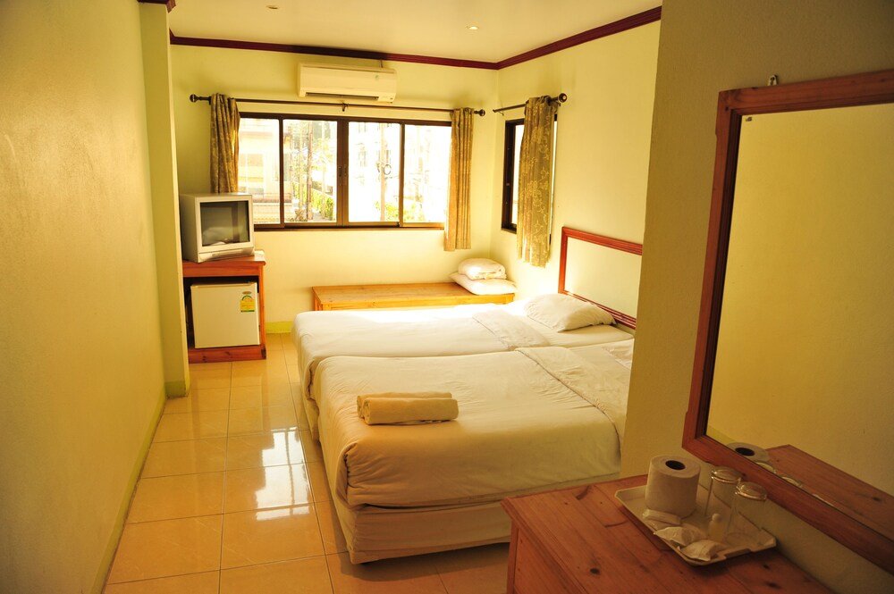 magic house hostel