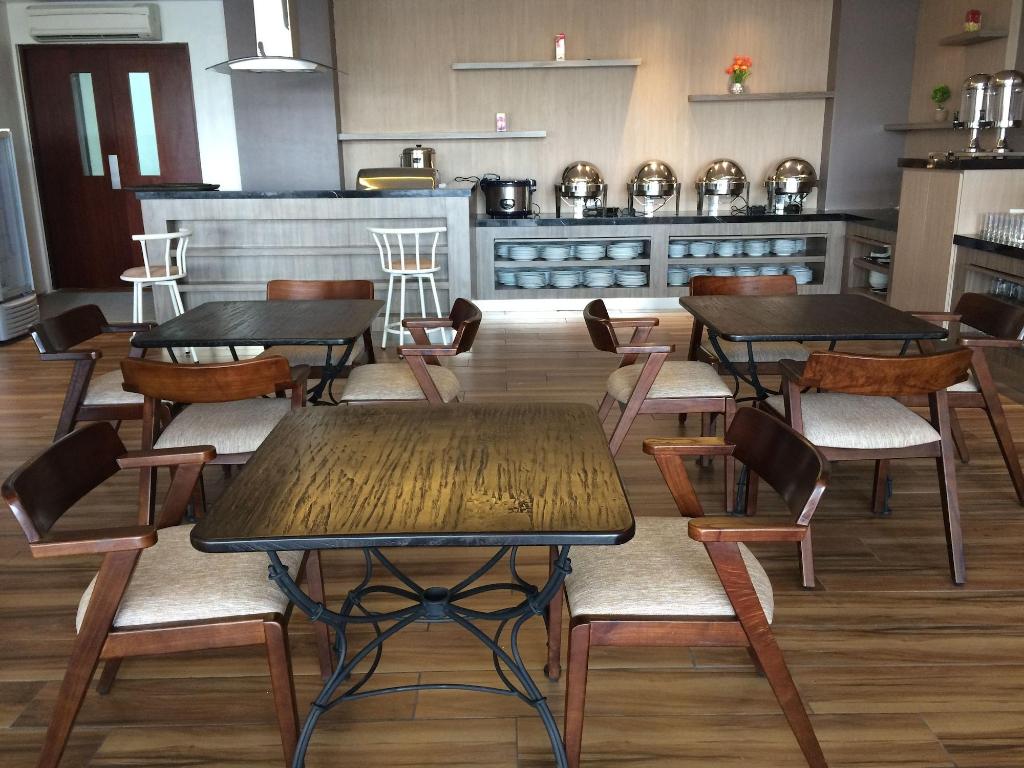 hotel 88 fatmawati jakarta by wh