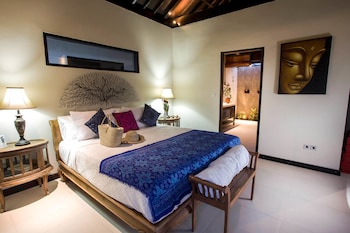 solo villas and retreat