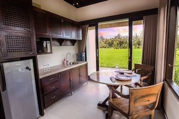 solo villas and retreat