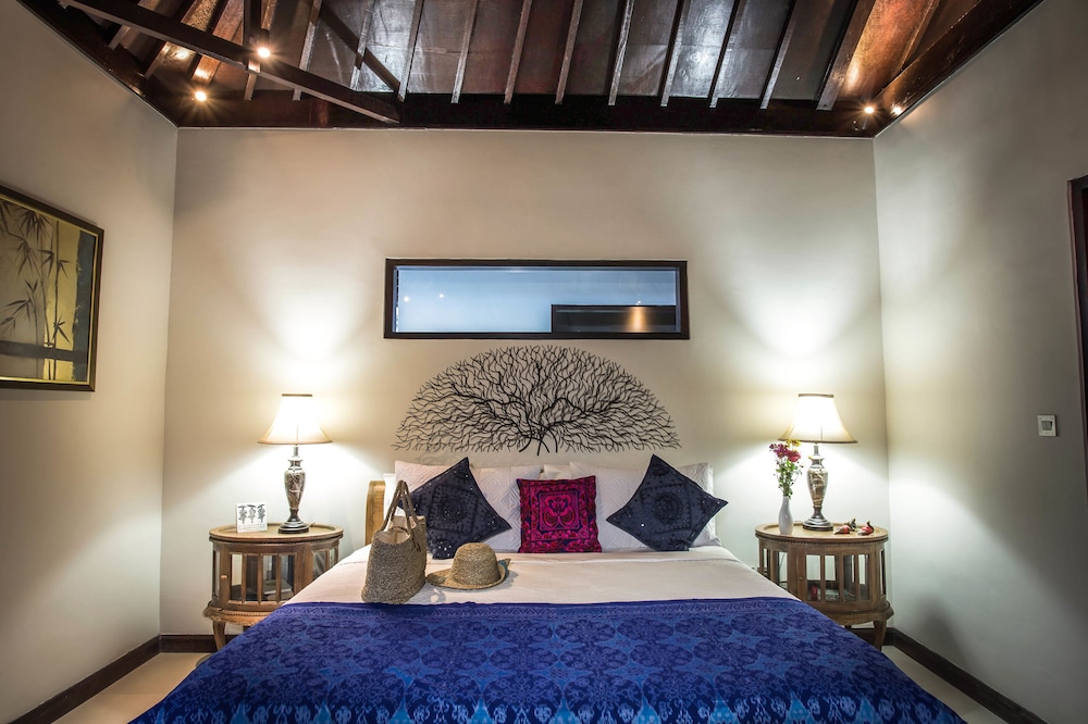 solo villas and retreat