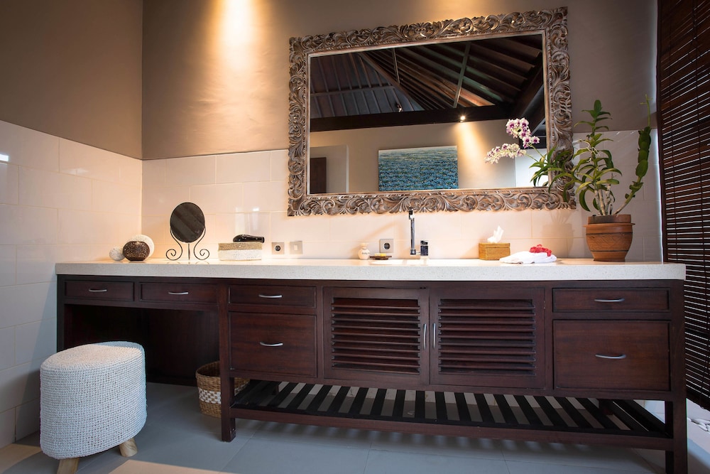 solo villas and retreat