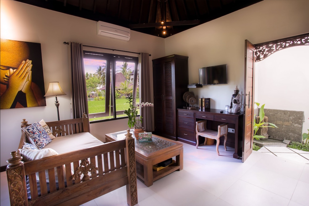 solo villas and retreat