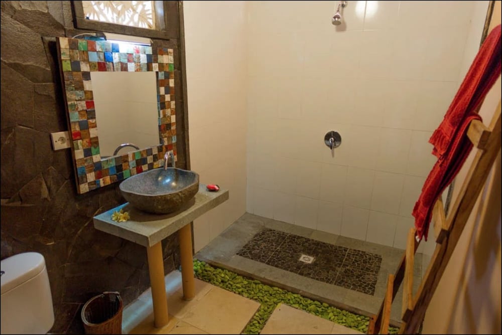 the palms ceningan hotel