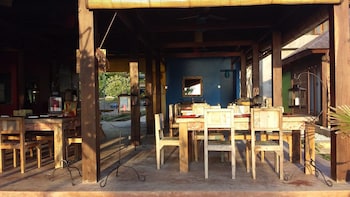 the palms ceningan hotel