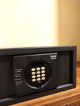 front one hotel purwodadi