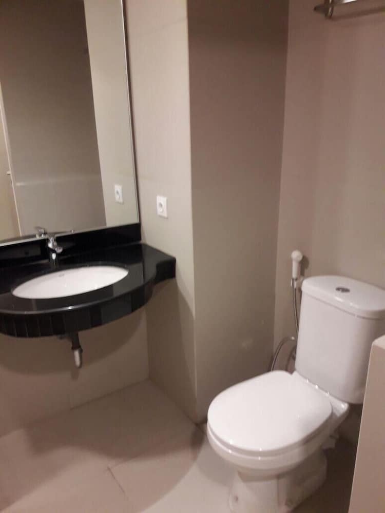 front one hotel purwodadi