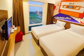 front one hotel purwodadi