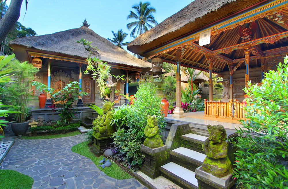 de umah bali eco tradi home