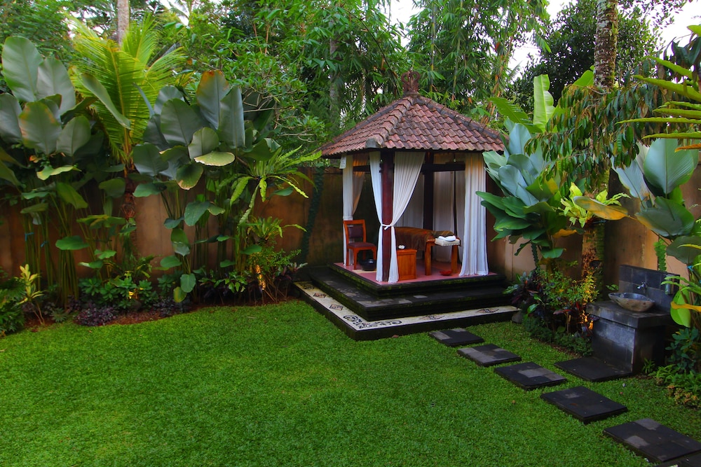 de umah bali eco tradi home