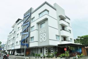 hotel 88 diponegoro jember by wh