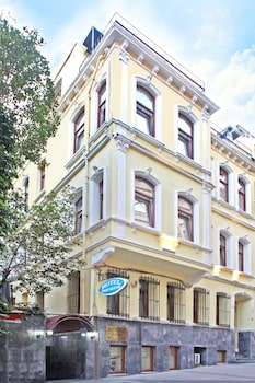 hotel new house
