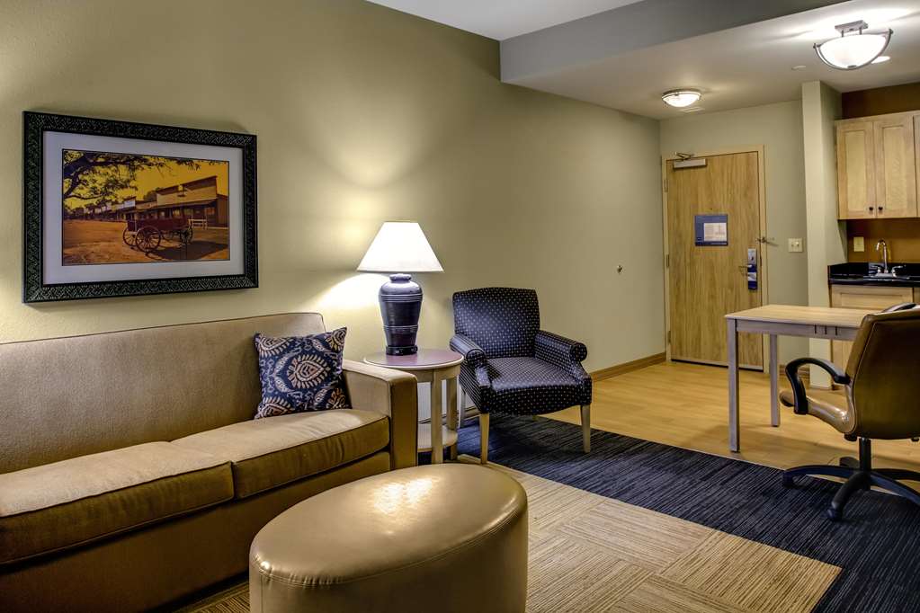 hampton inn and suites dodge city