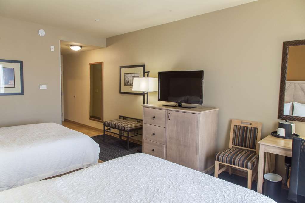 hampton inn and suites dodge city