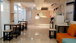 titanium express homtel