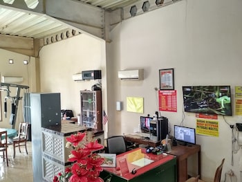 Imam Bonjol Hostel,Central Java>>Semarang,1 star
