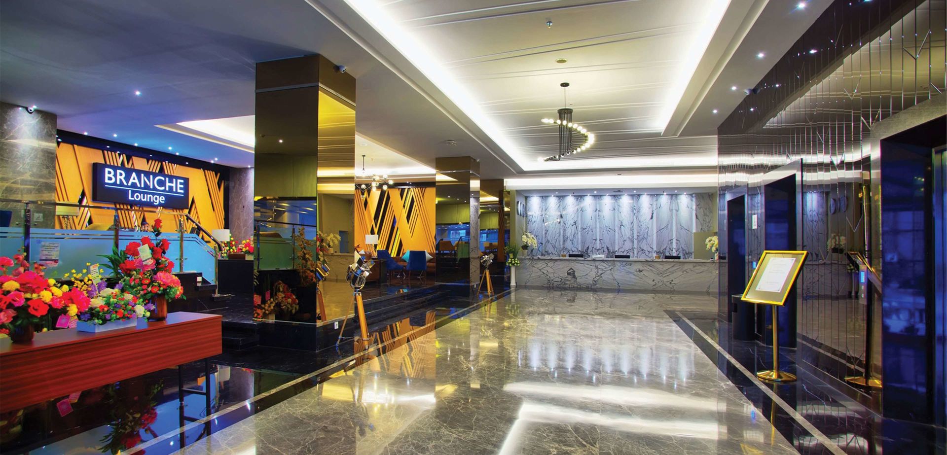 golden tulip essential makassar