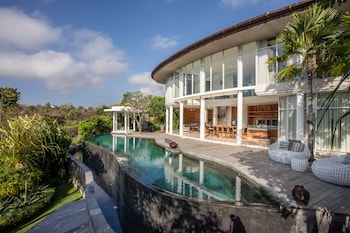 dayu mirah resort