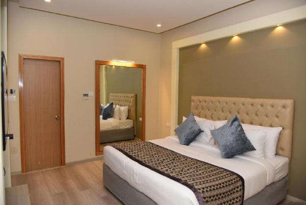 mango hotels naveen davangere